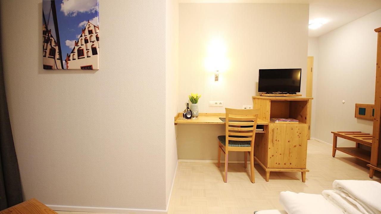 Aparthotel Alte Schmiede デッテルバッハ エクステリア 写真
